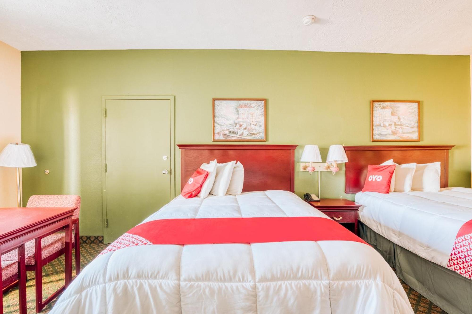 Oyo Hotel Grenada West Eksteriør bilde