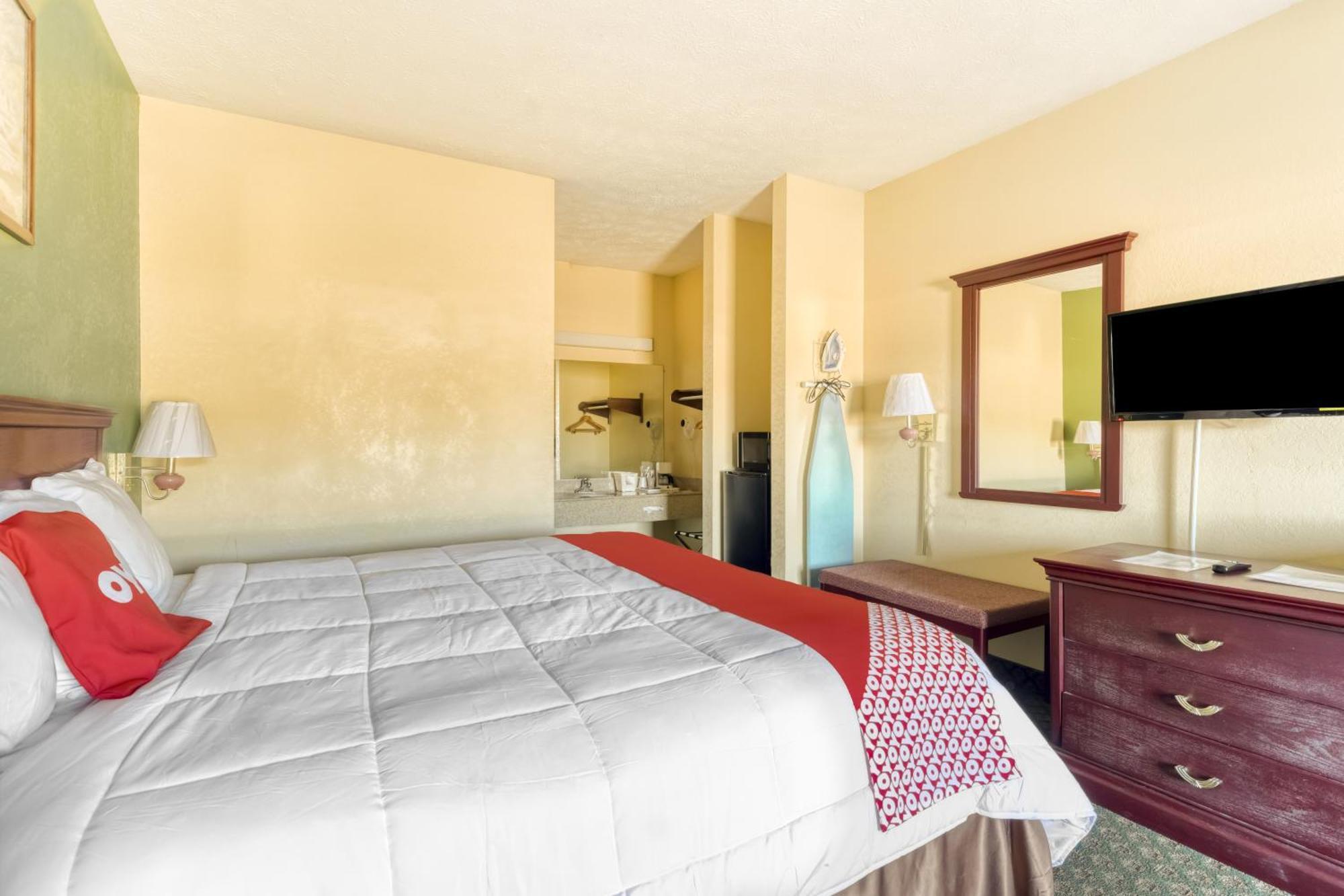 Oyo Hotel Grenada West Eksteriør bilde