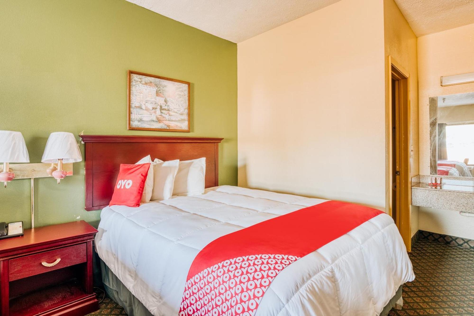 Oyo Hotel Grenada West Eksteriør bilde