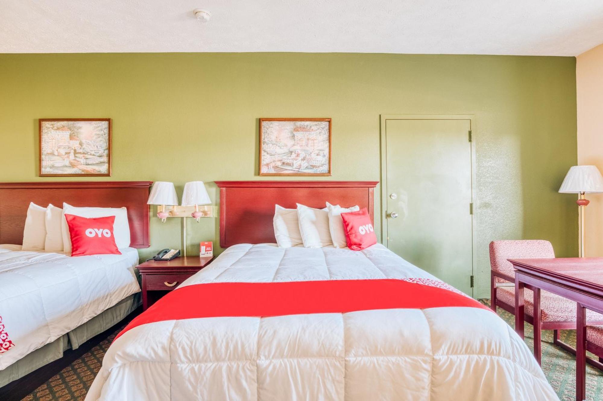 Oyo Hotel Grenada West Eksteriør bilde